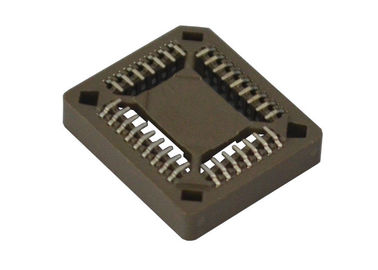 32 پین PLCC IC سوکت اتصال دهنده 1.27میلی متر گام صدا SMT تایپ کنید آبکاری طلا / قلع